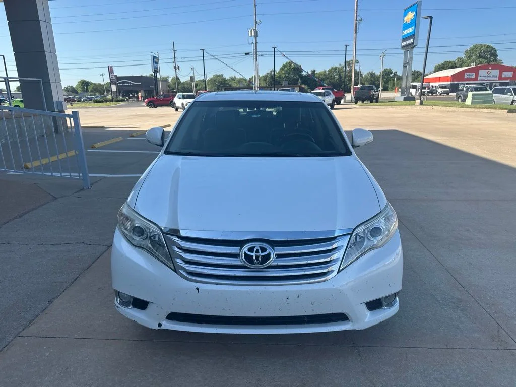 Used 2011 White Toyota Limited image 24