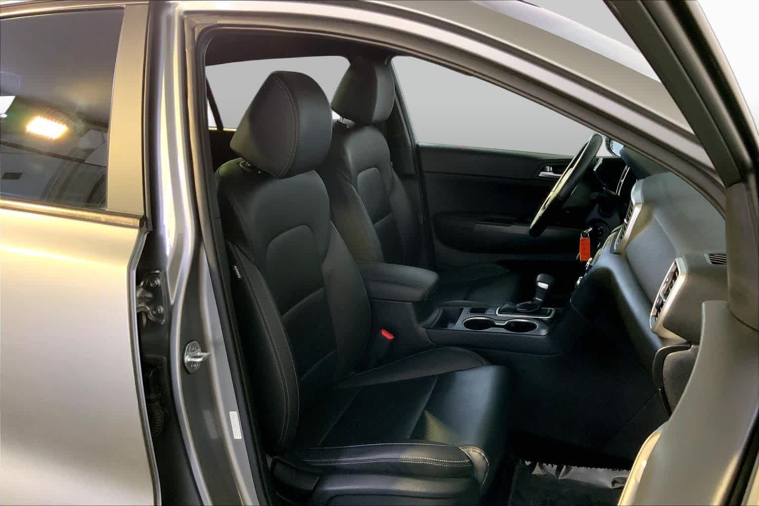Used 2022 Steel Gray Kia Nightfall image 8
