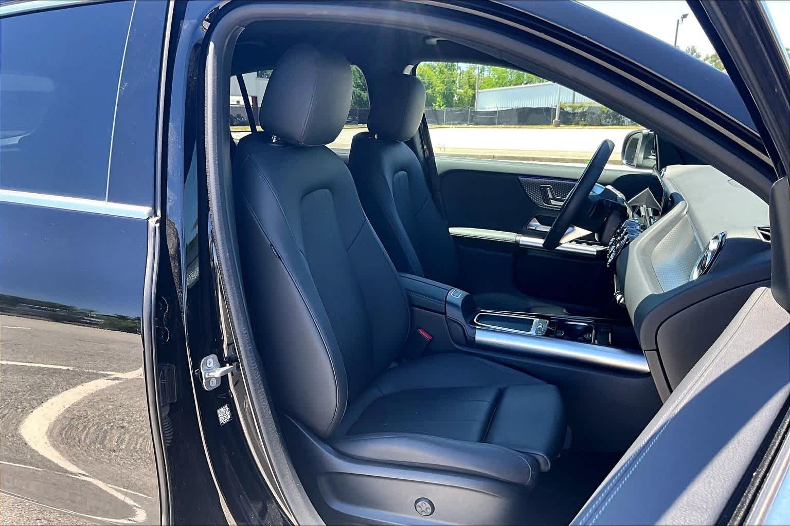 Used 2025 Night Black Mercedes-Benz GLA 250 image 9