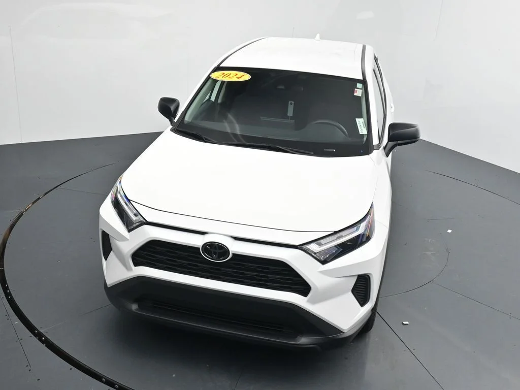 Used 2024 White Toyota LE image 21