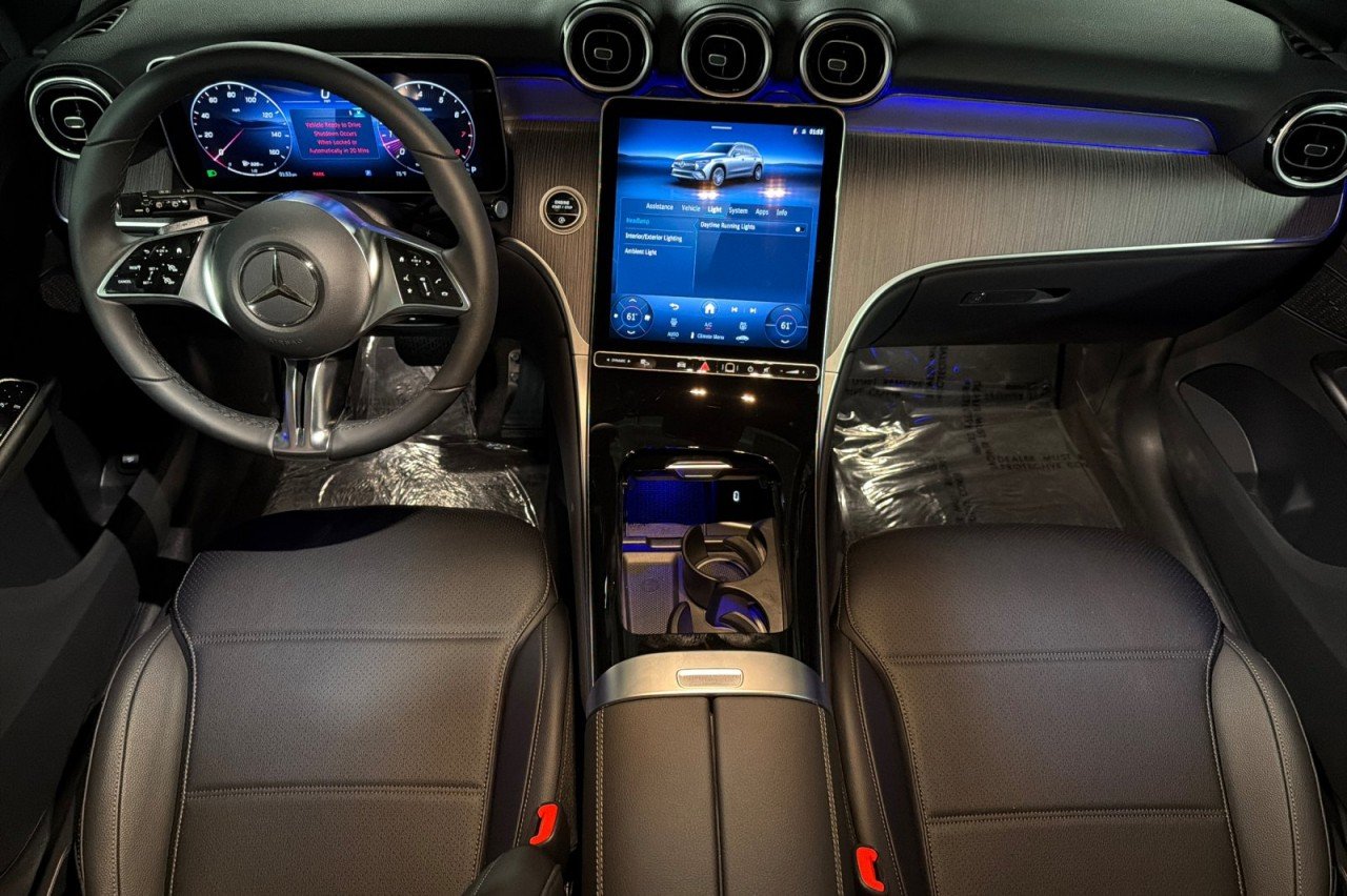 New 2026 Black Mercedes-Benz GLC 300 SUV image 12