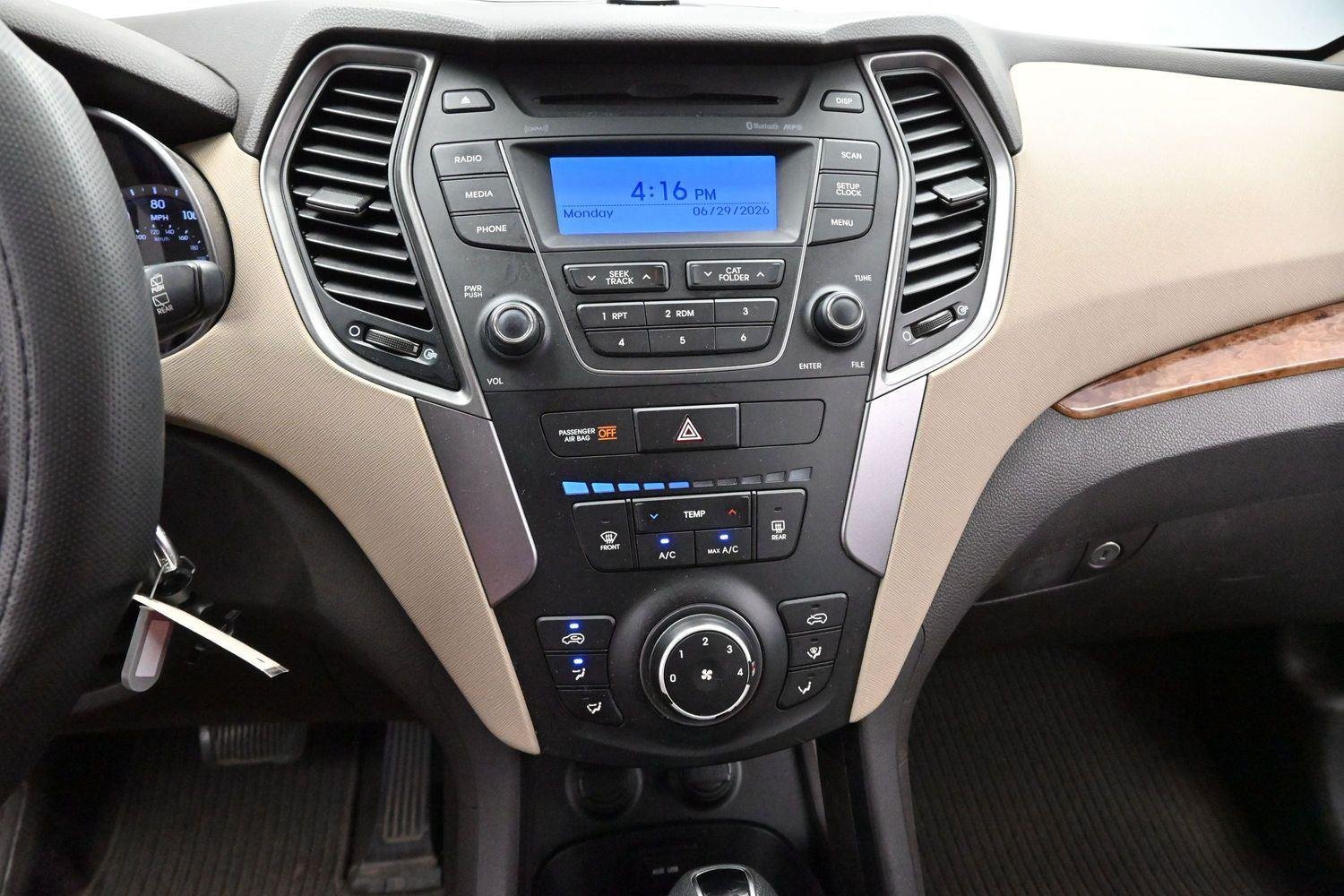 Used 2013 Cabo Bronze Hyundai Sport image 21