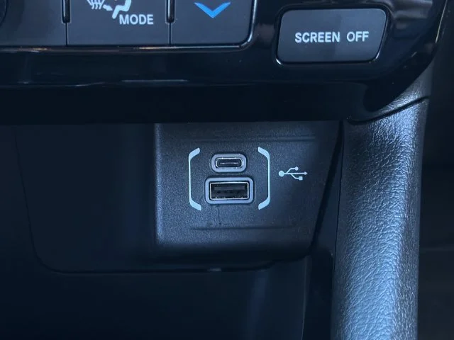 Used 2025 White Jeep Limited image 27