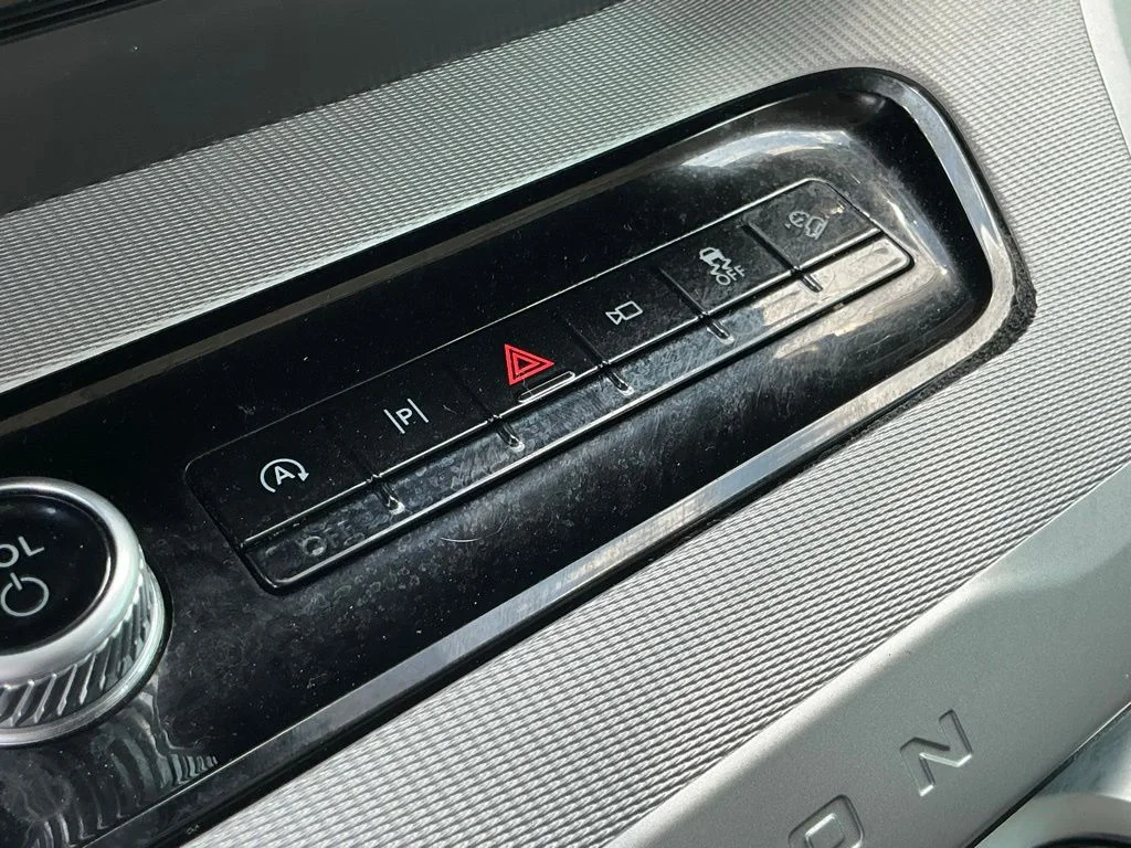 Used 2025 Gray Ford Active image 40