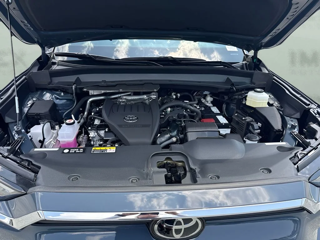 Used 2026 White Toyota XLE image 30