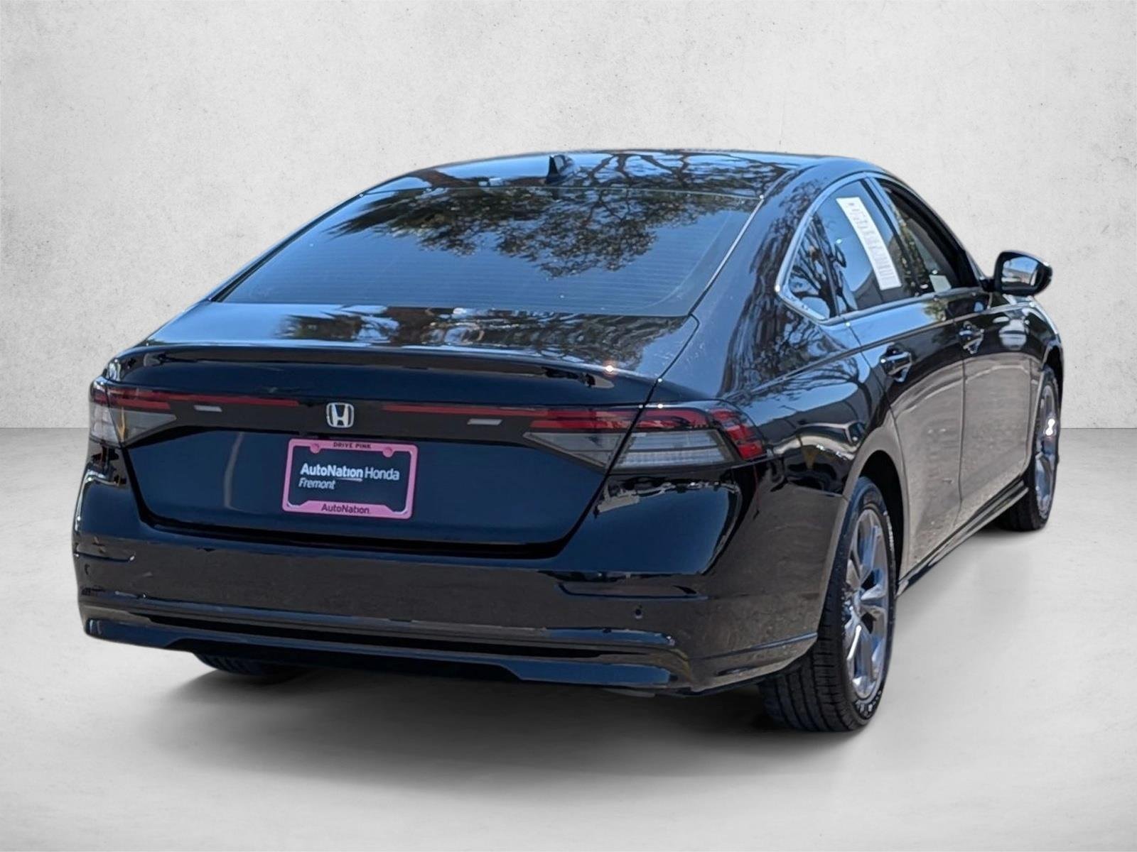 Used 2024 Black Honda EX-L image 5