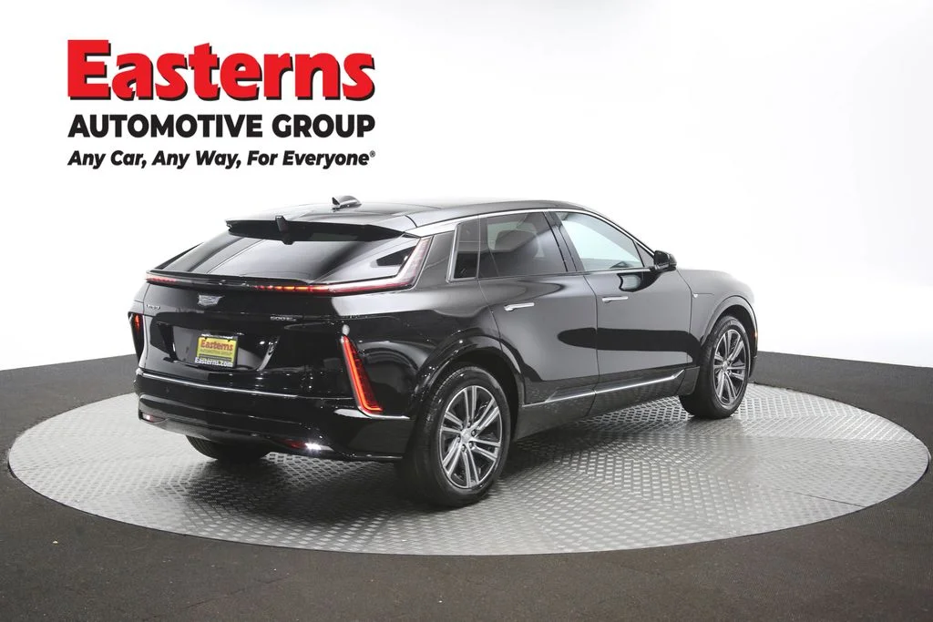 Used 2025 Black Cadillac Luxury image 42