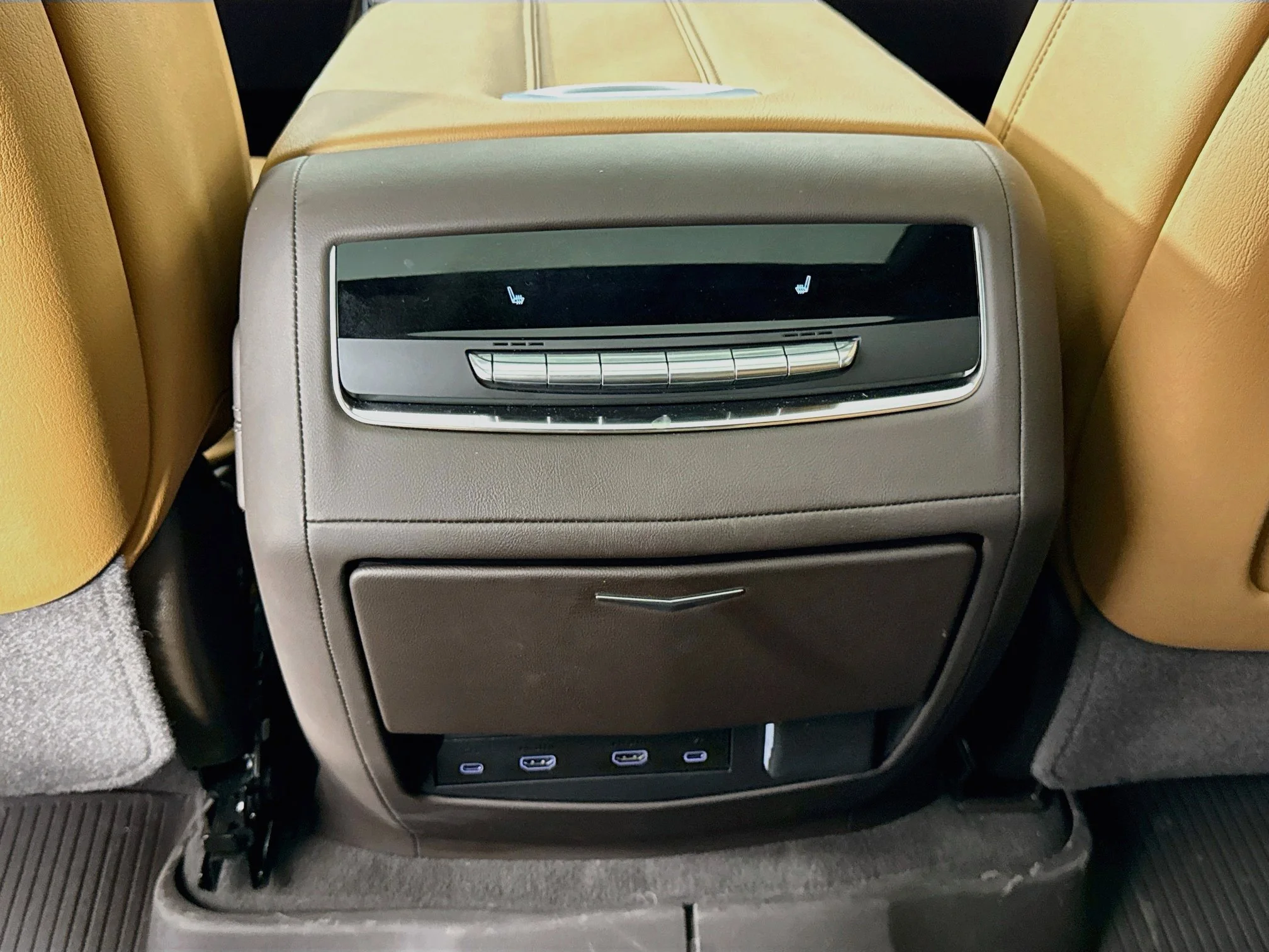 Used 2025 Crystal White Tricoat Cadillac Premium Luxury image 29