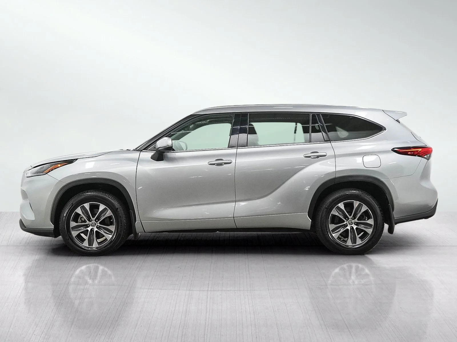 Used 2021 Celestial Silver Metallic Toyota XLE image 2