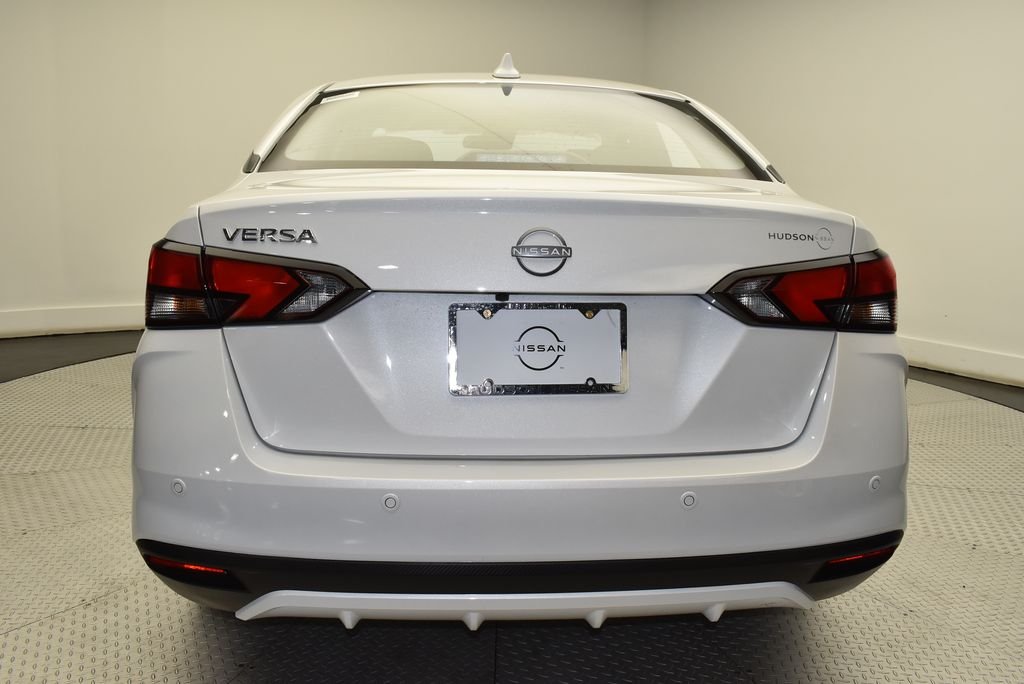 2025 Nissan Versa Sedan SV - Photo 6