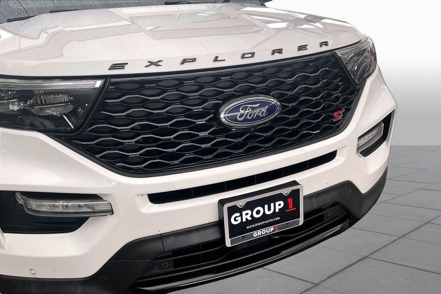 Used 2020 Star White Metallic Tri-Coat Ford ST image 30