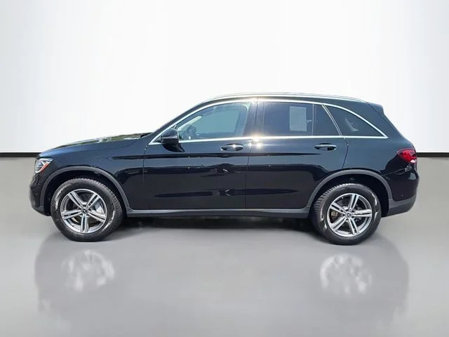 Used 2022  Mercedes-Benz GLC 300 image 4