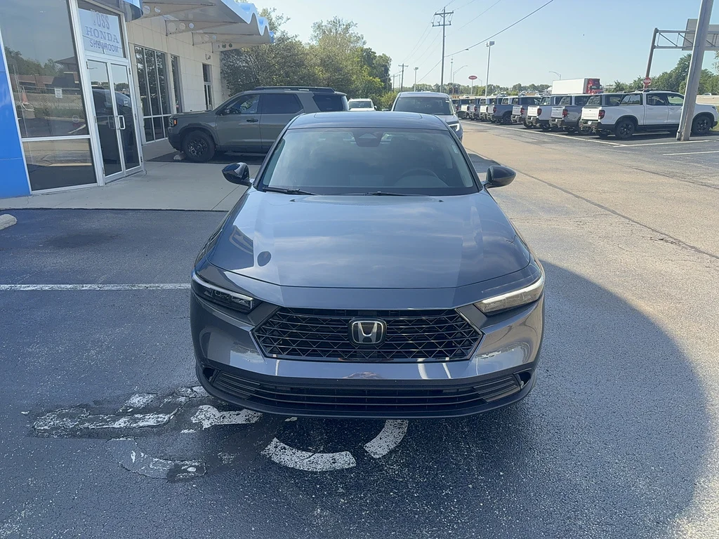 New 2026 Meteorite Gray Metallic Honda SE image 2