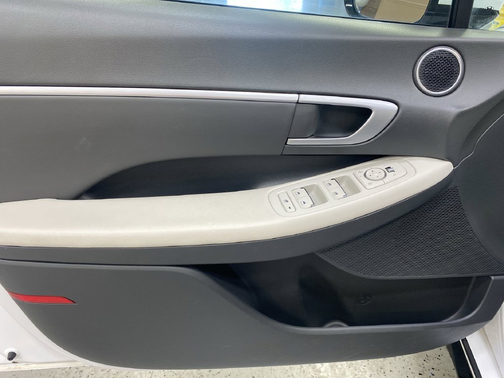2025 Hyundai Sonata SEL - Photo 30