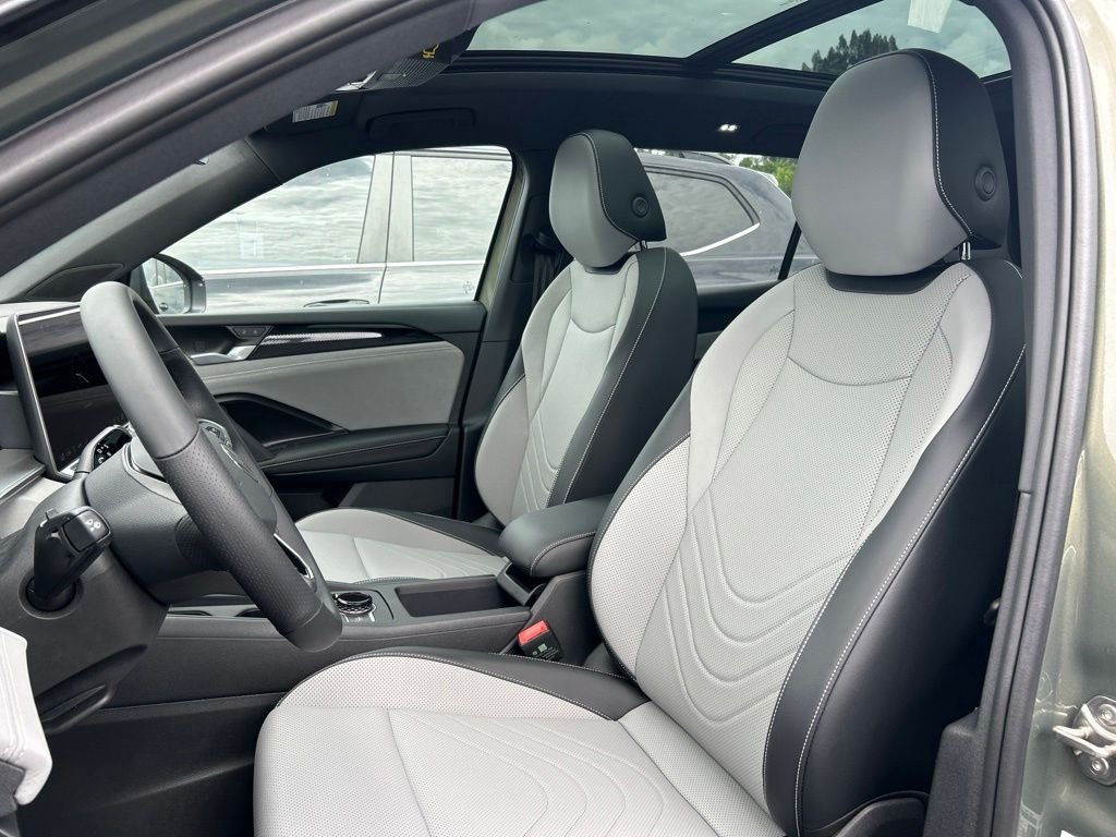 New 2026 Green Volkswagen 2.0T SE R-Line Black image 20