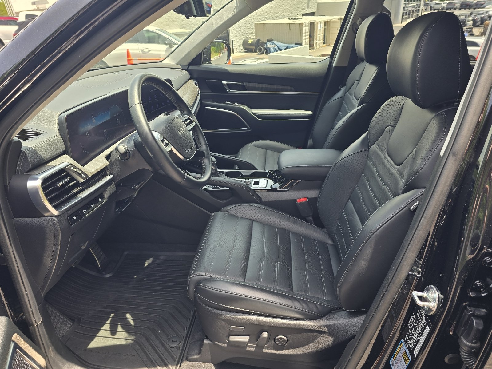 Used 2025 Black Kia SX-Prestige image 12