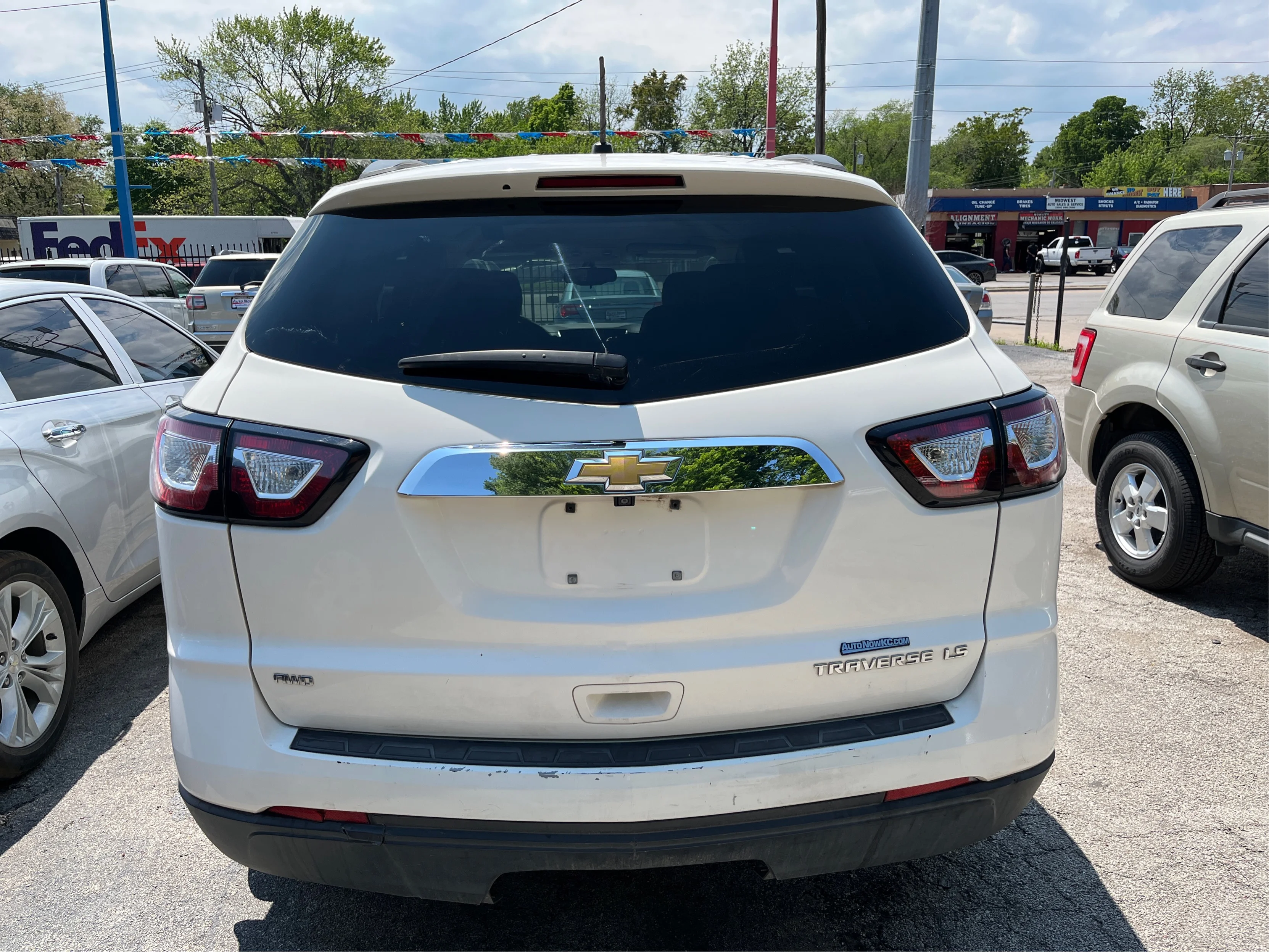 Used 2015 White Chevrolet LS AWD image 7