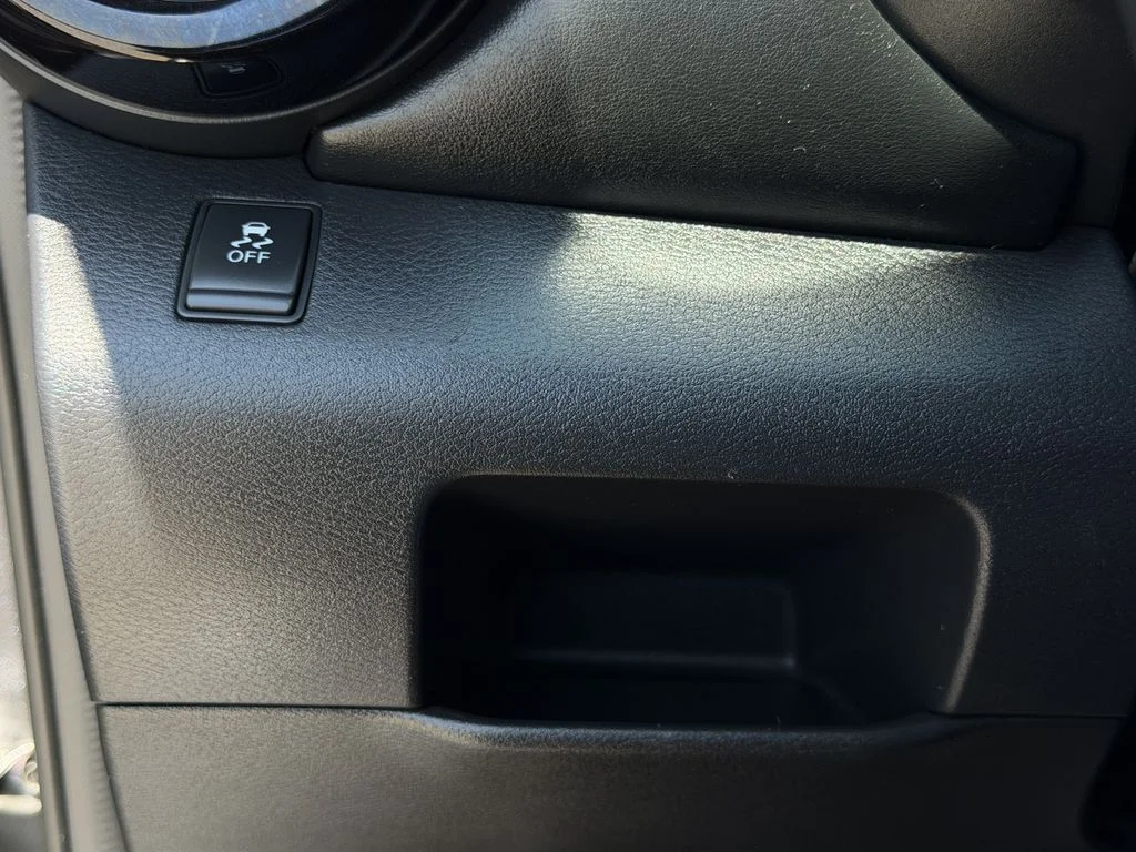 Used 2019 Gray Nissan SR image 24