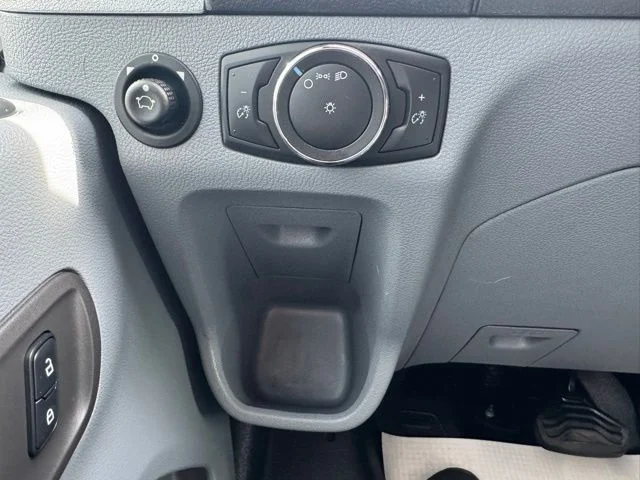 Used 2018 Blue Ford Base image 18