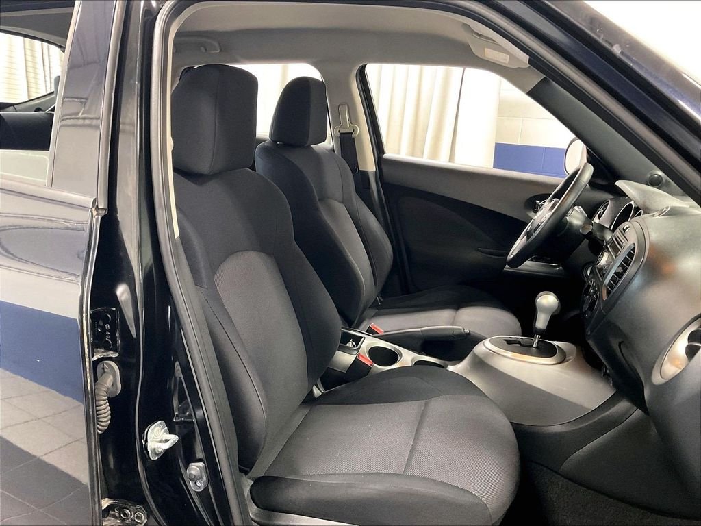 Used 2014 Black Nissan S image 11
