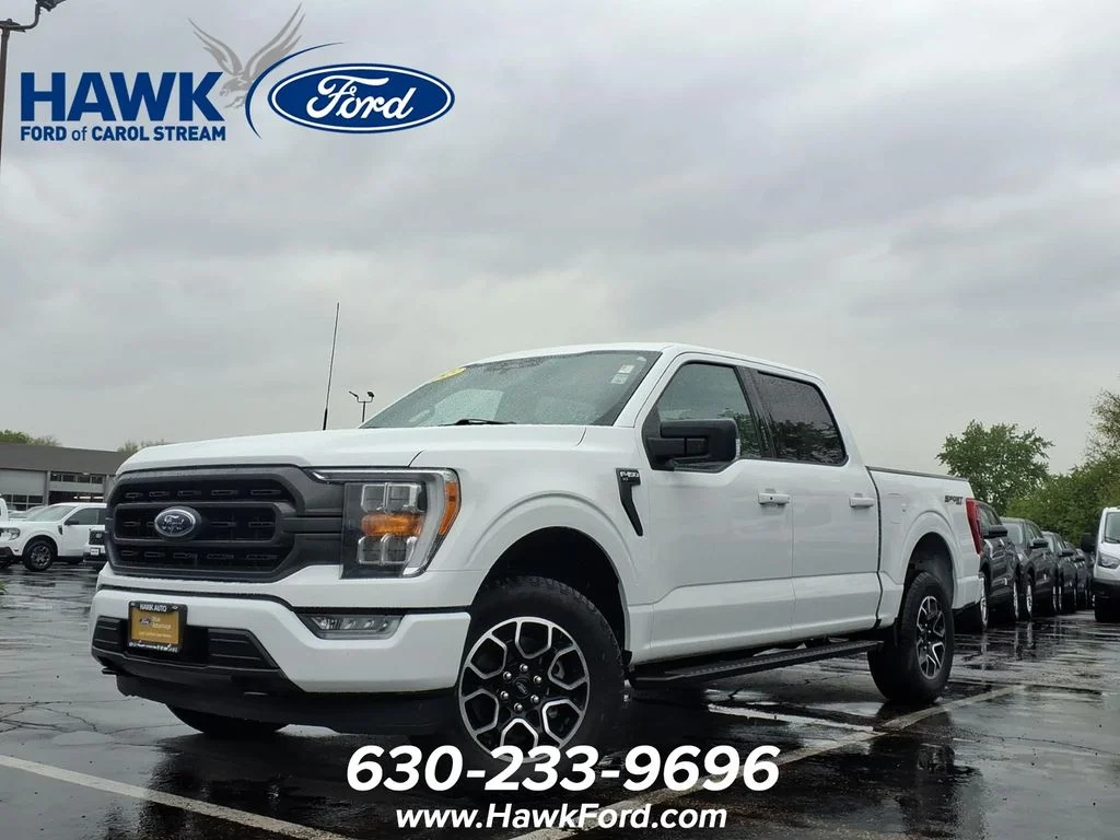 Certified Used 2023 Oxford White Ford XLT image 3