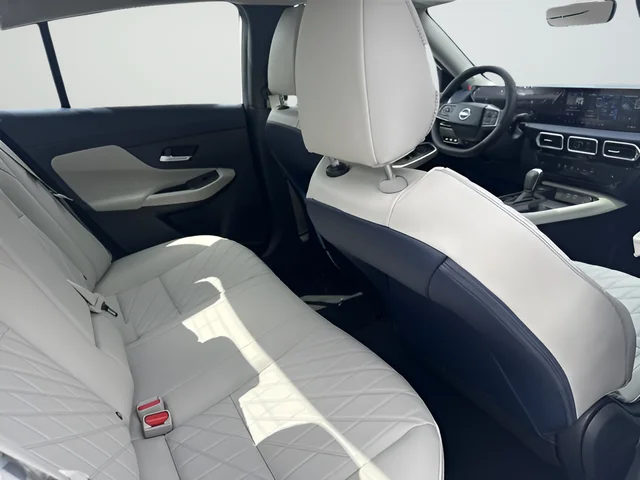 New 2026 White Nissan SL image 23