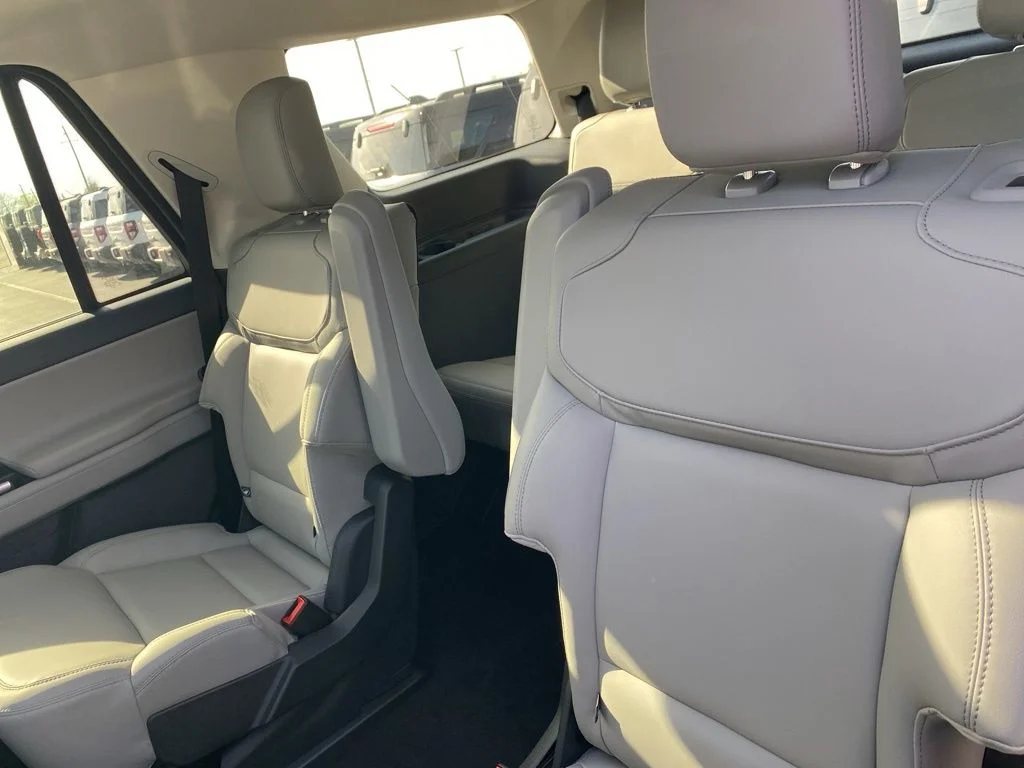 New 2026 Star White Metallic Tri-Coat Ford Active image 37