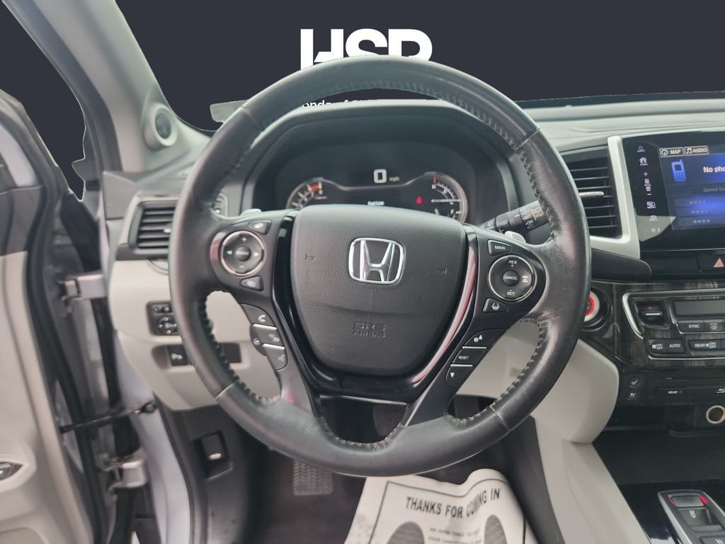 Used 2017 Lunar Silver Metallic Honda Elite image 12