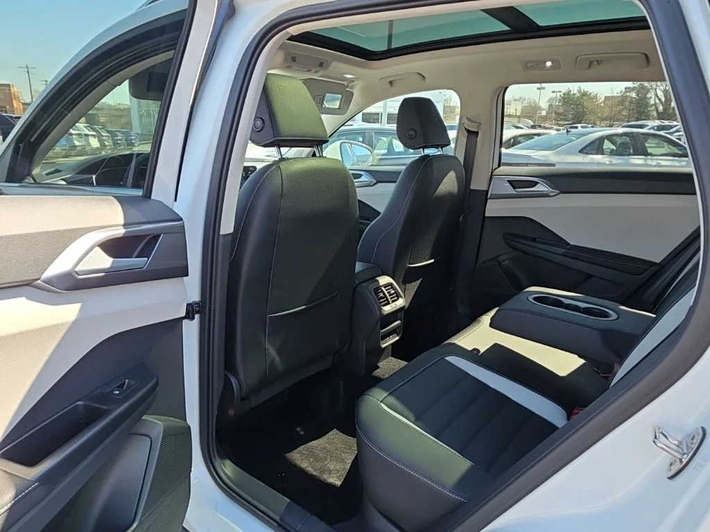 2026 Volkswagen Taos SEL - Photo 28