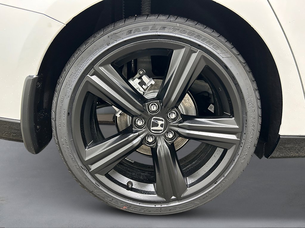 New 2026 Platinum White Pearl Honda Sport-L image 9