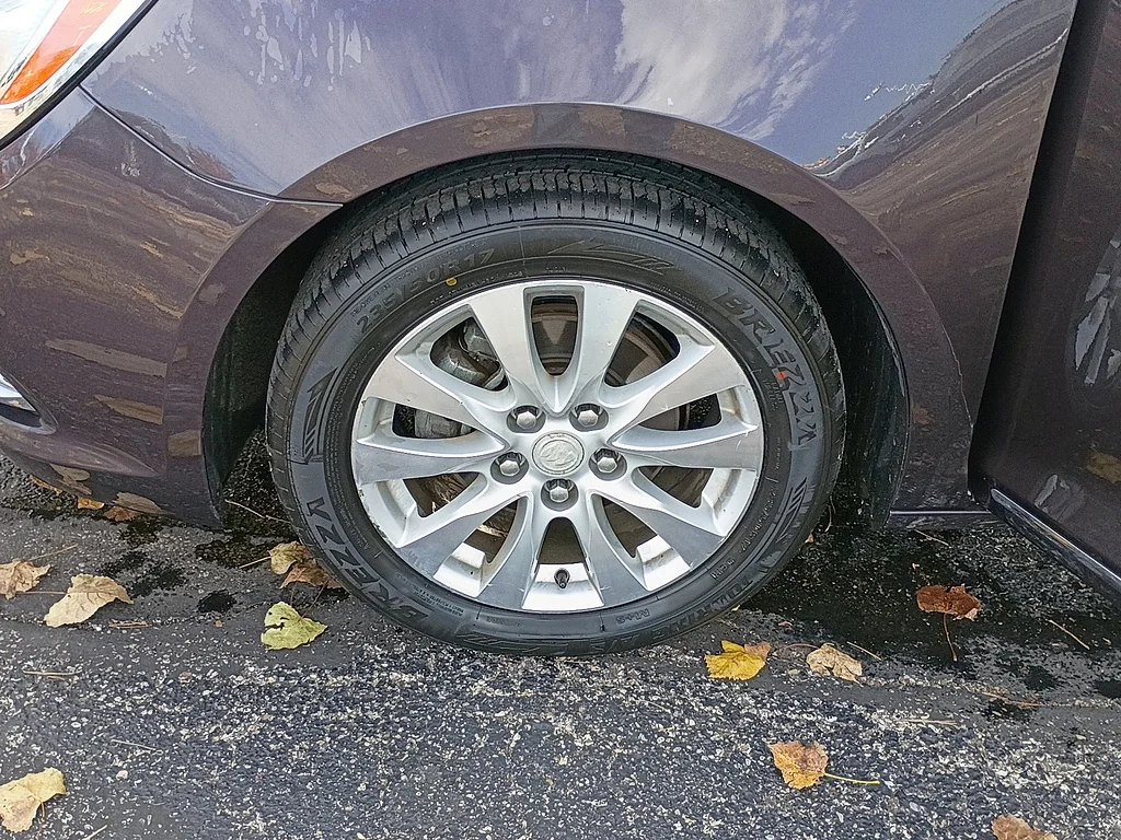 Used 2014 Midnight Amethyst Metallic Buick Base image 10