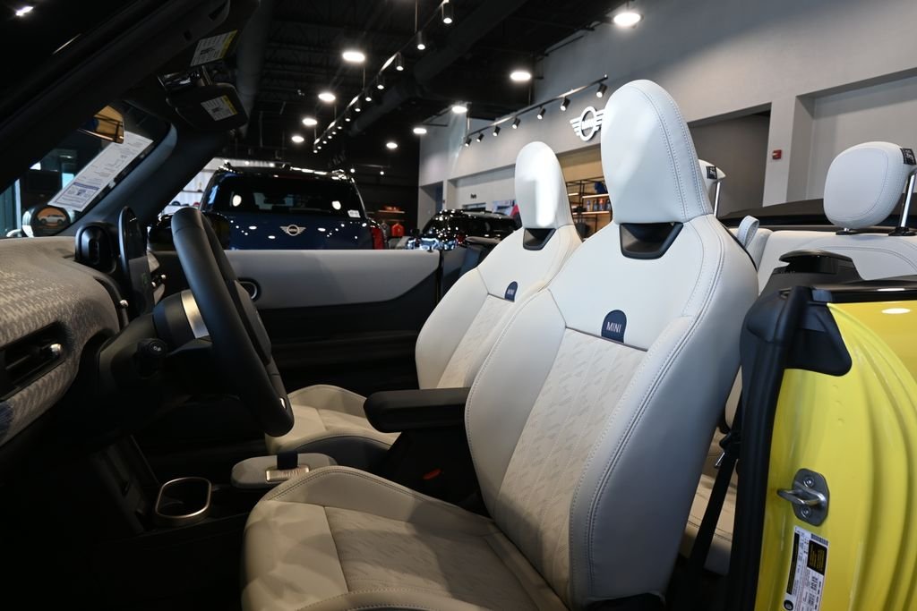 2026 MINI Convertible S - Photo 13