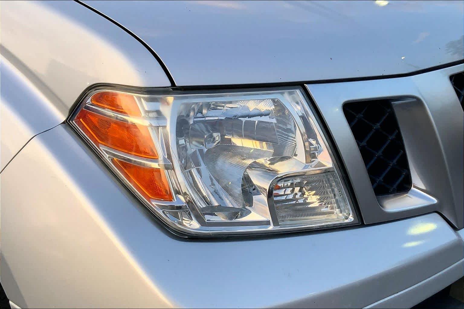 Used 2017 Brilliant Silver Nissan Desert Runner image 24