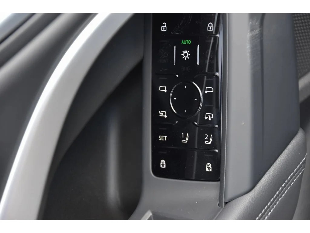 Used 2025 Glacier White Metallic Audi Premium image 26