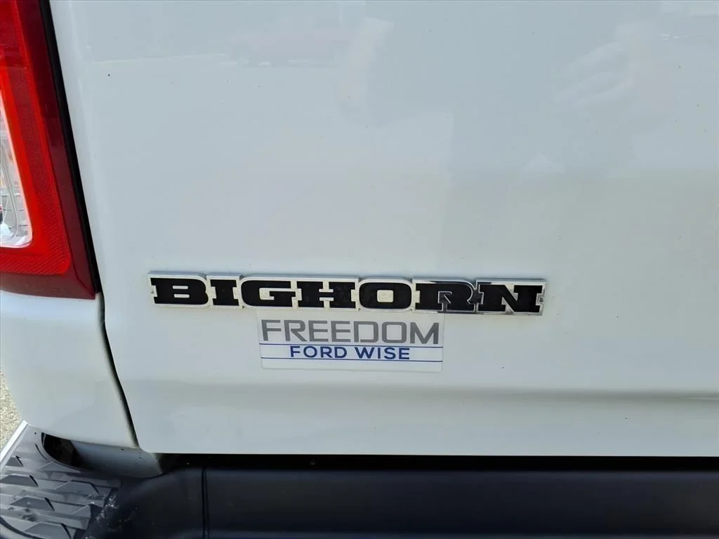 Used 2022 White Ram Big Horn/Lone Star image 5