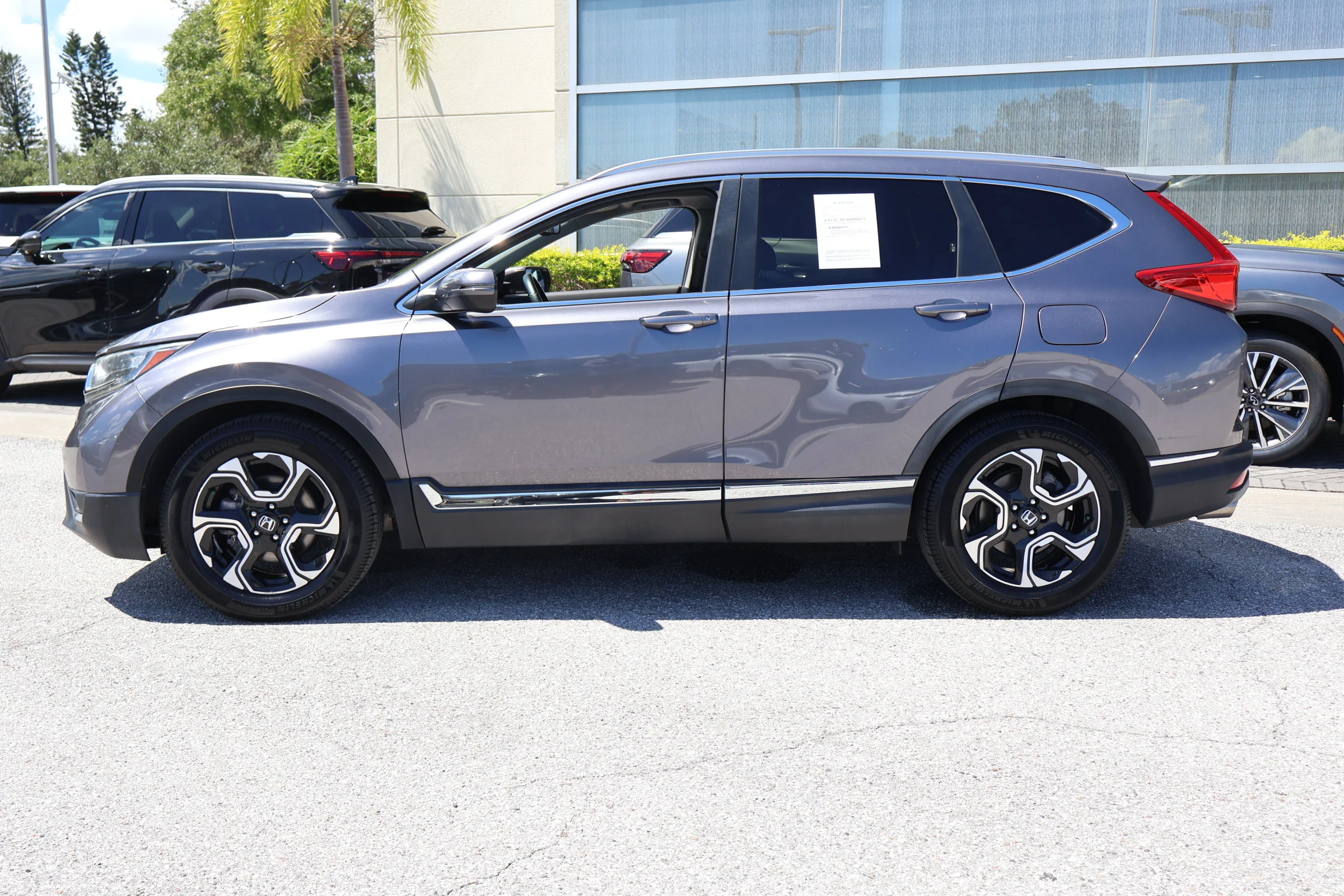 Used 2018 Modern Steel Metallic Honda Touring image 6