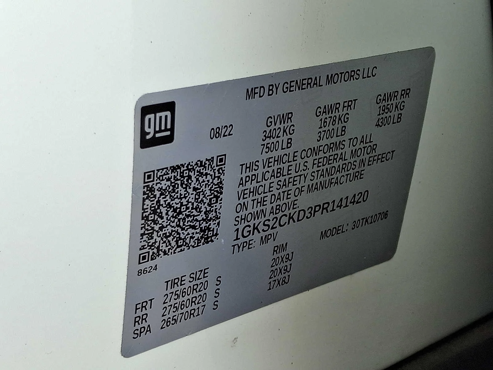 Used 2023 Summit White GMC AT4 image 29