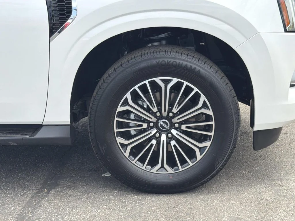 New 2026 Aspen White Tricoat Nissan SL image 36