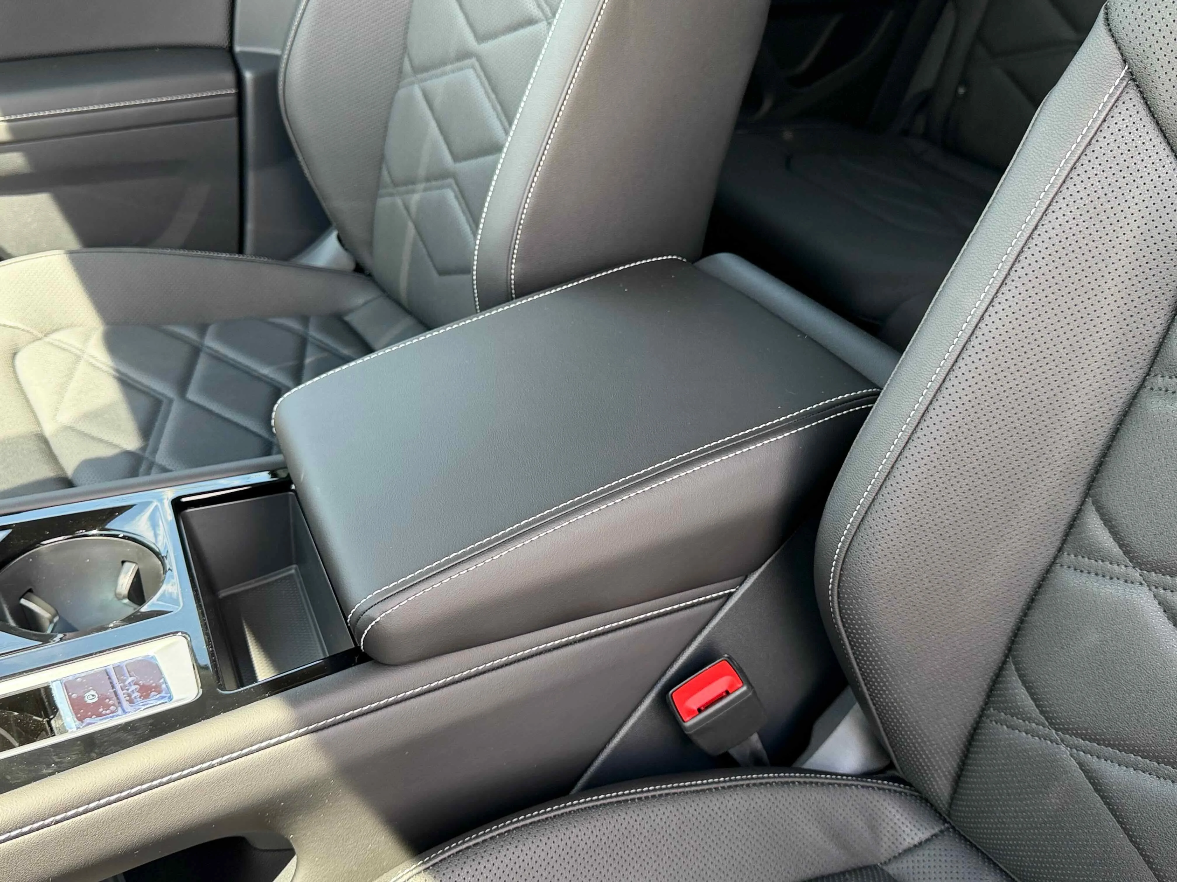 New 2026 Green Volkswagen 2.0T SE w/Technology image 24