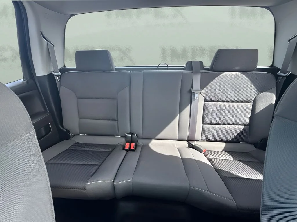 Used 2017  Chevrolet LT image 6