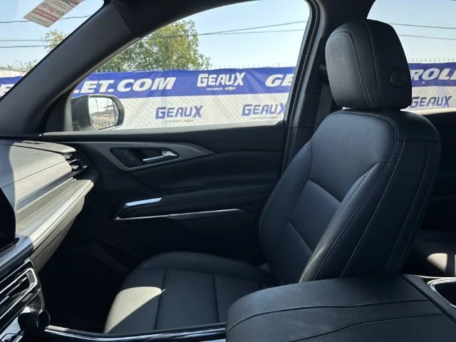 Used 2026 White Chevrolet LT image 30