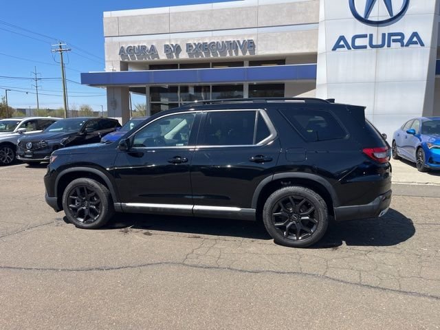 Used 2025 Crystal Black Pearl Honda Touring image 6