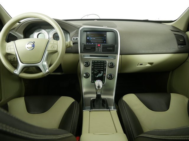 Used 2013 Ice White Volvo T6 w/ Platinum Pkg & Climate Pkg image 19