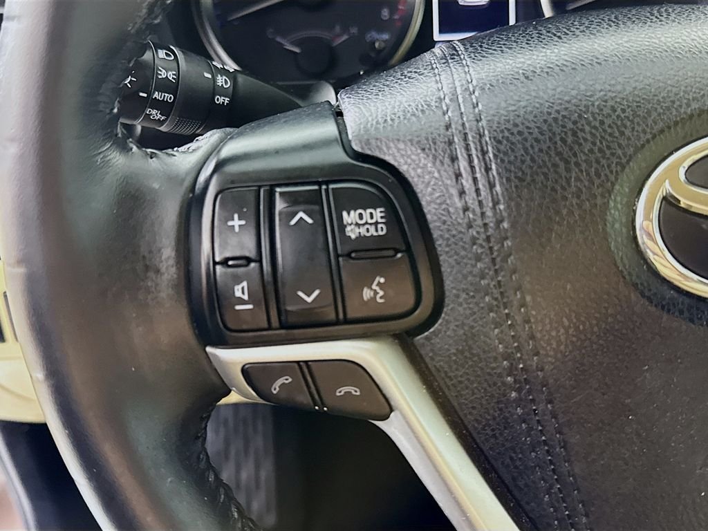 Used 2018 Walnut Toyota LE Plus image 11