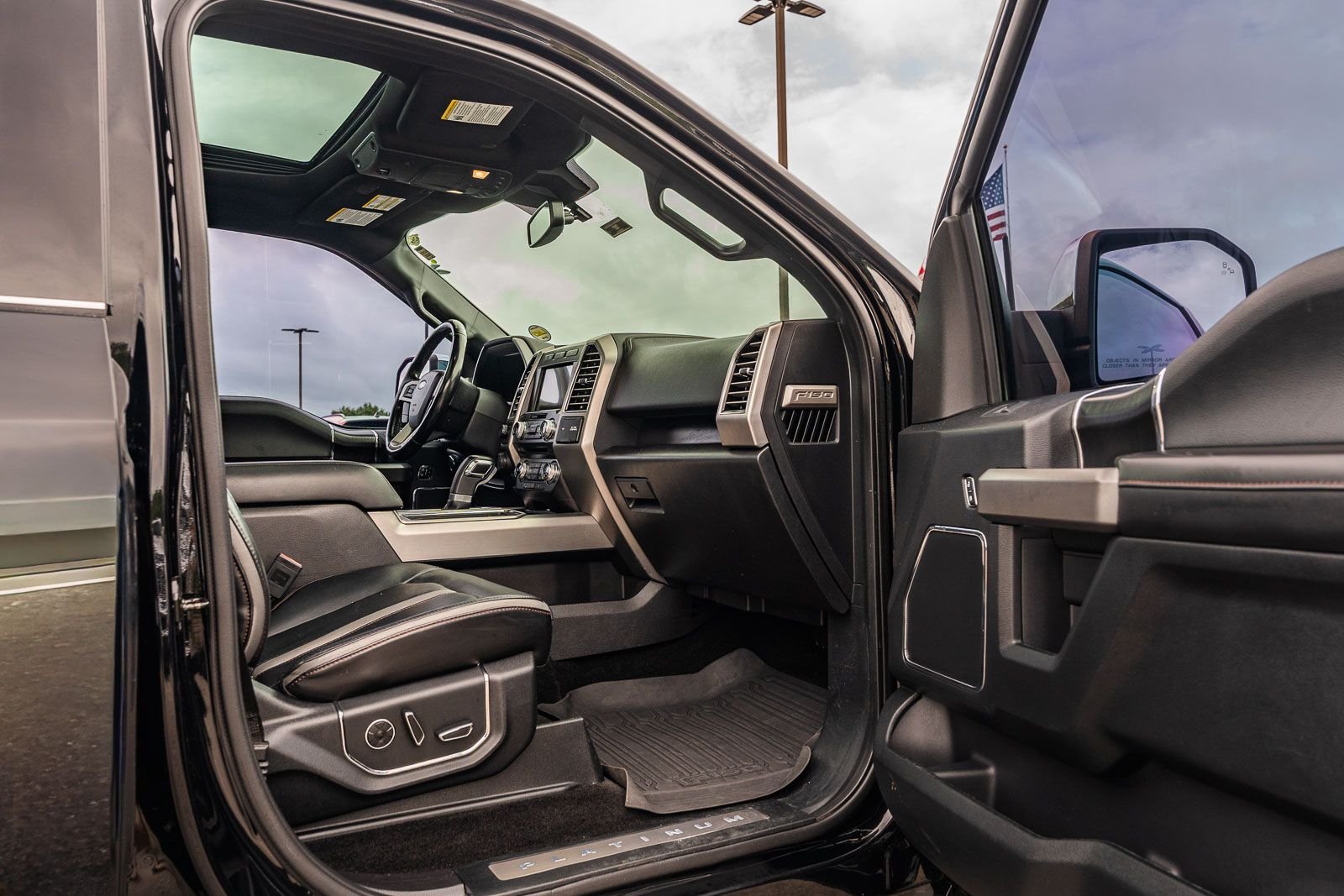 Used 2018 Black Ford Platinum image 11