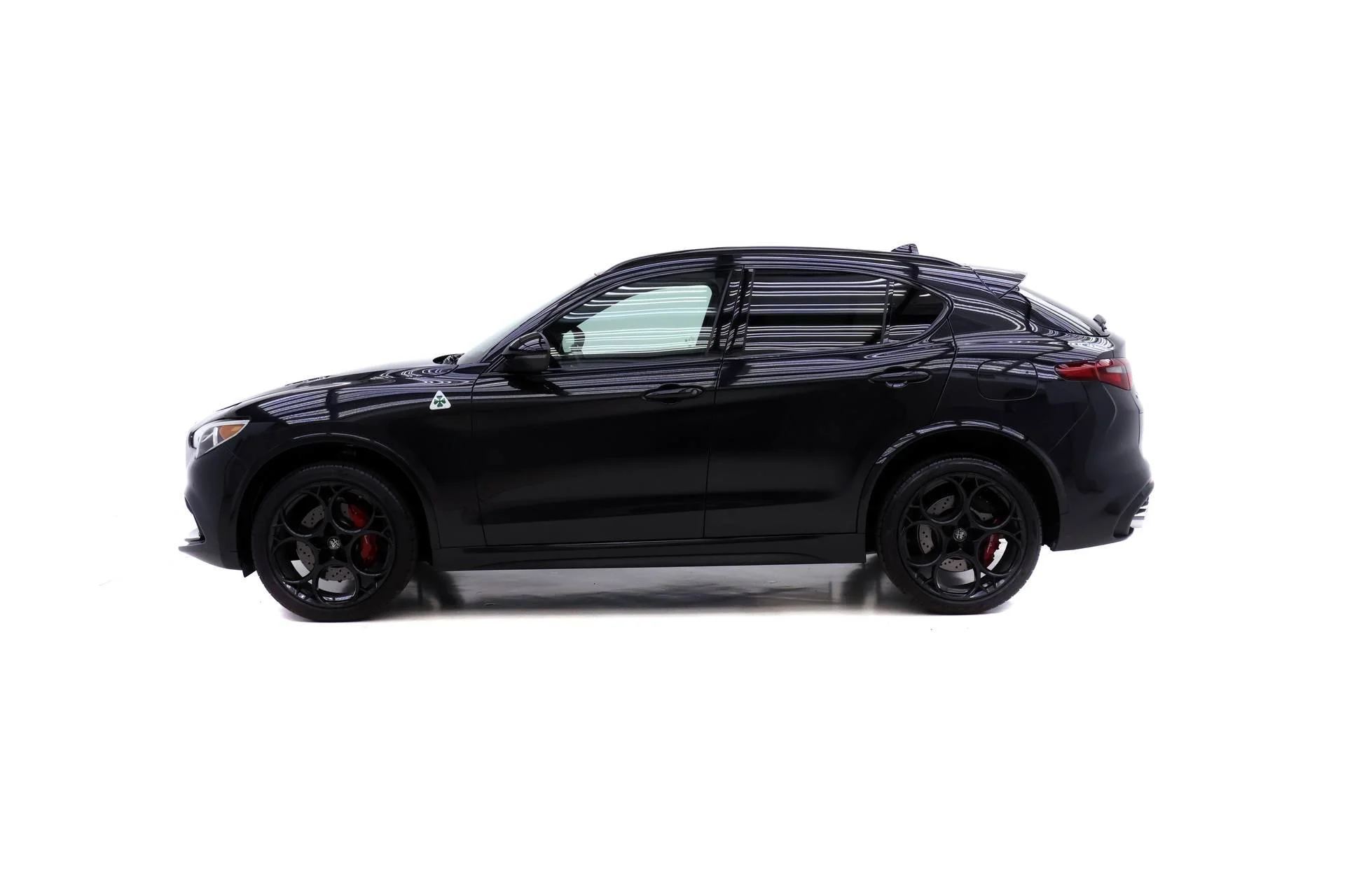 Used 2023 Black Alfa Romeo Quadrifoglio image 3