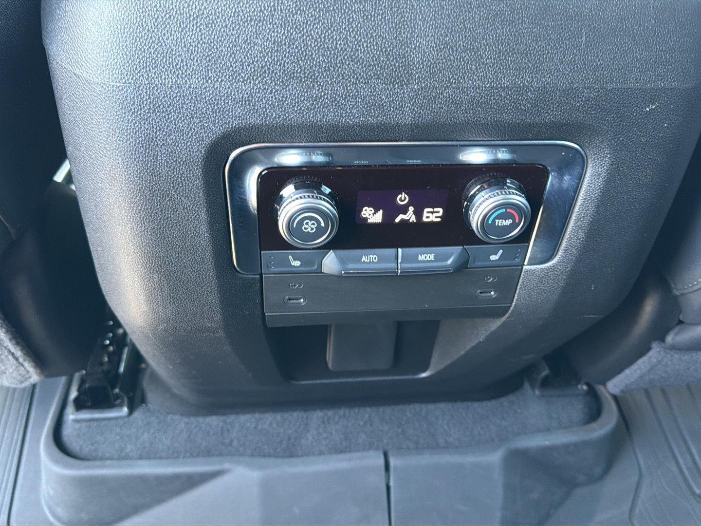 Used 2026 Onyx Black GMC Elevation image 23