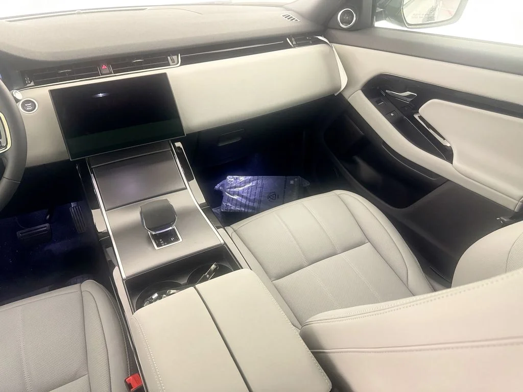 New 2026 Eiger Grey Land Rover Core S image 19