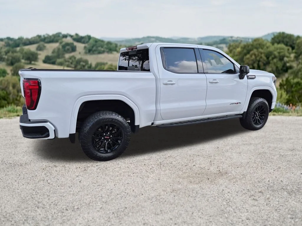 Used 2022 White GMC AT4X image 10