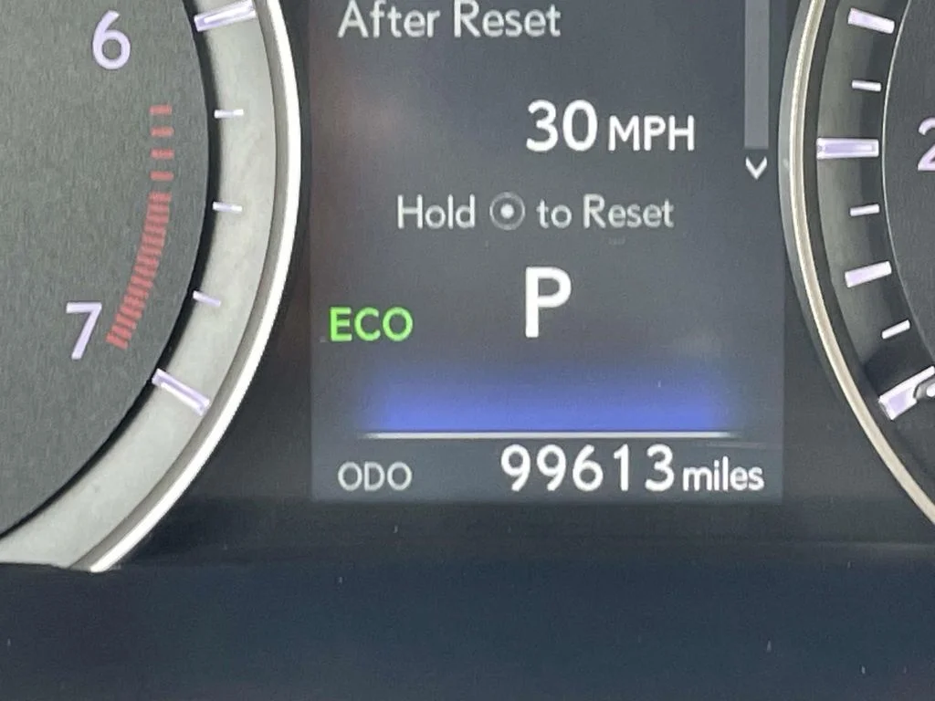 Used 2019 Silver Lining Metallic Lexus Base image 24